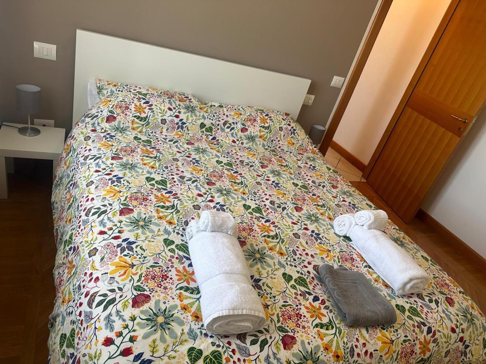 Nicholas B&B City Center- Apartment ボローニャ エクステリア 写真